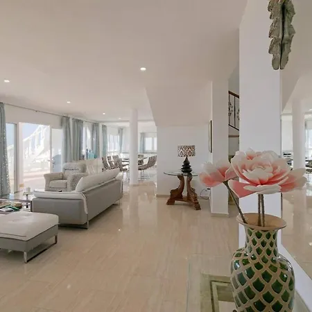 Athena With Private Heated Pool And Sea Views 别墅