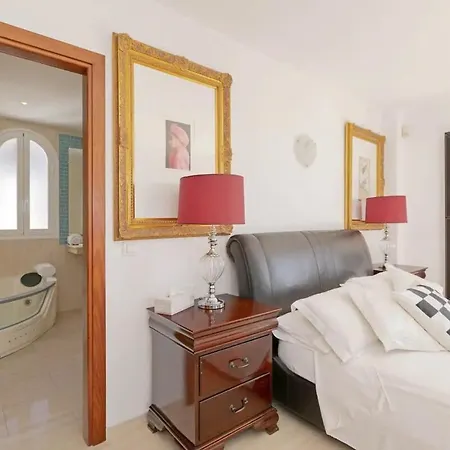 Athena With Private Heated Pool And Sea Views 别墅 *