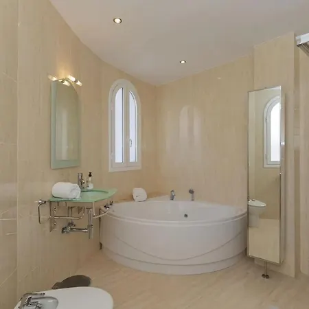 Athena With Private Heated Pool And Sea Views Vila Costa Adeje (Tenerife)