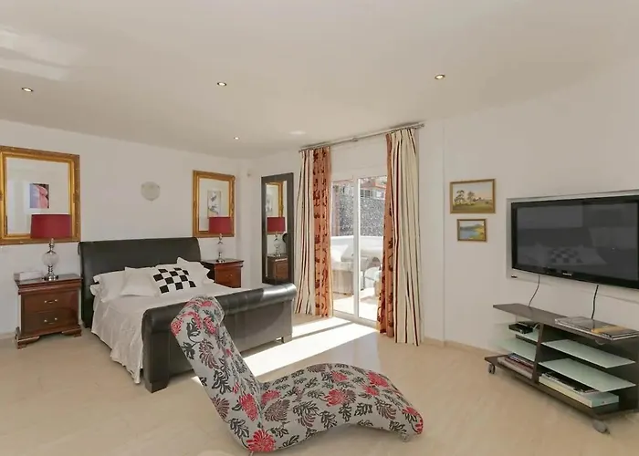 Athena With Private Heated Pool And Sea Views *